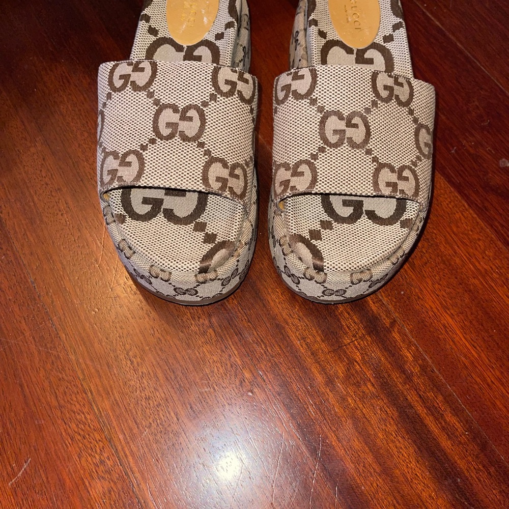 Gucci Angelina GG Logo Platform Slide Sandal - Picture 7 of 10